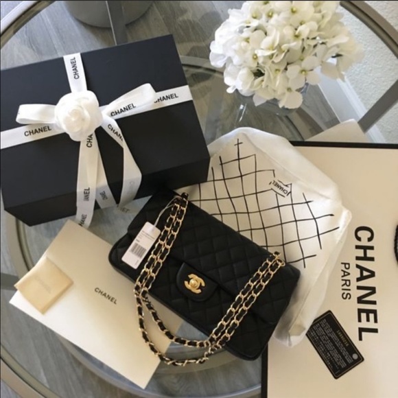 SCAMMER ALERT ❗️❗️F🅰️ke Chanel - brooklynn1989 - Picture 2 of 8